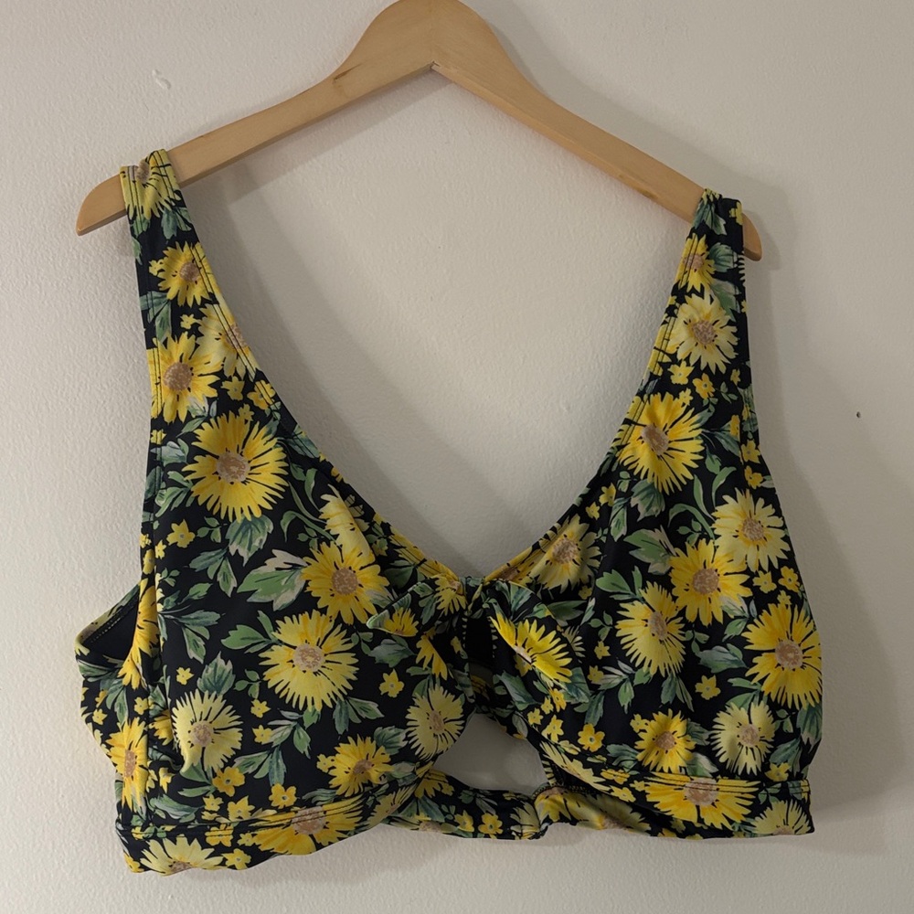 Old Navy Bikini Top Sunflower Print Whimsical Flowers Cute Swimsuit Plus Size 4X
